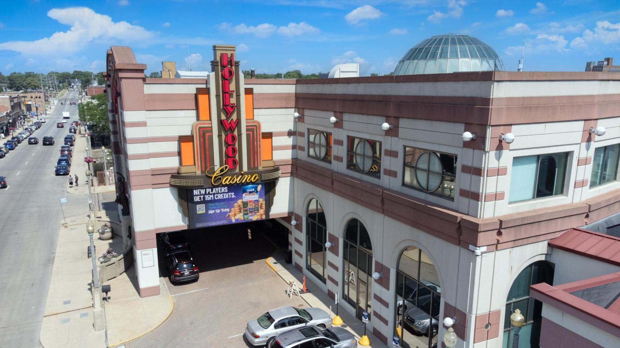 Hometowne Studios By Red Roof And Conference Center Chicago - N Aurora Naperville North Aurora Ngoại thất bức ảnh